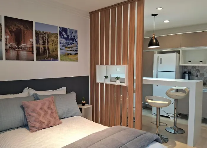 Lindo Studio Equipado Em Apartamento Clube Com Piscina Aquecida E Academia No Centro De Curitiba - Mid Home