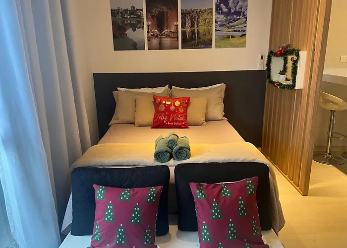 Lindo Studio Equipado Em Apartamento Clube Com Piscina Aquecida E Academia No Centro De Curitiba - Mid Home