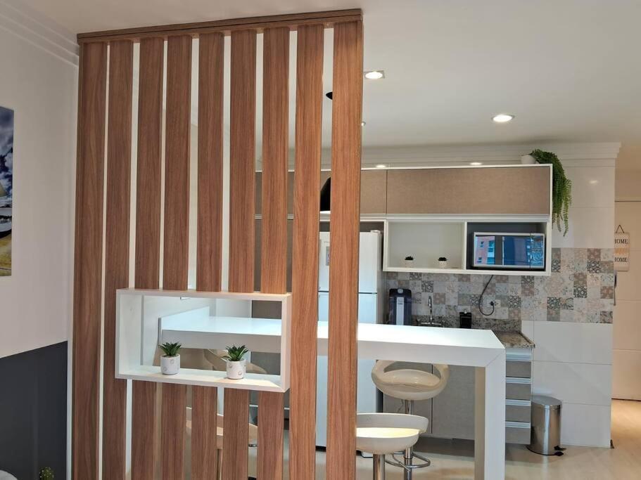 Lindo Studio: Clube Com Piscina Aquecida No Centro De Apartment *
