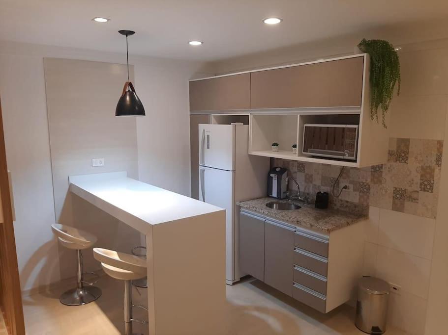 Lindo Studio: Clube Com Piscina Aquecida No Centro De *